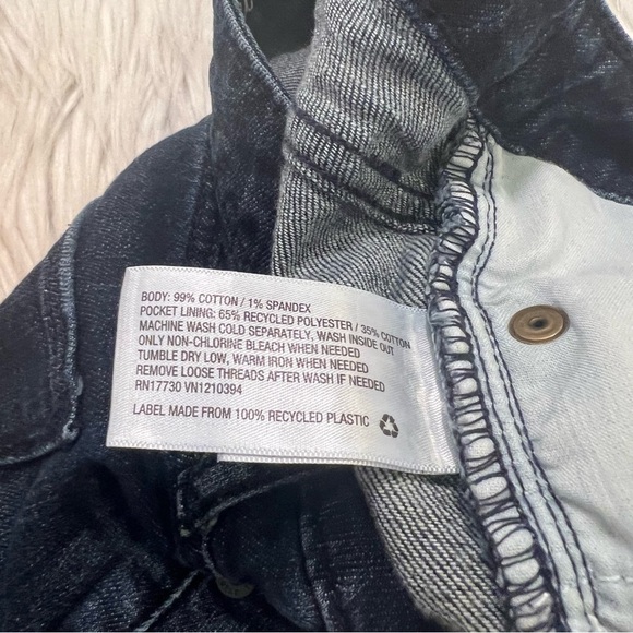 Universal Thread High-Rise Shortie Shorts Dark Wash - Picture 8 of 11